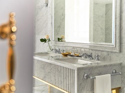 479155847 The Dorchester - Dorchester Collection