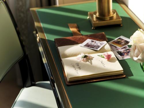 479163903 The Dorchester - Dorchester Collection