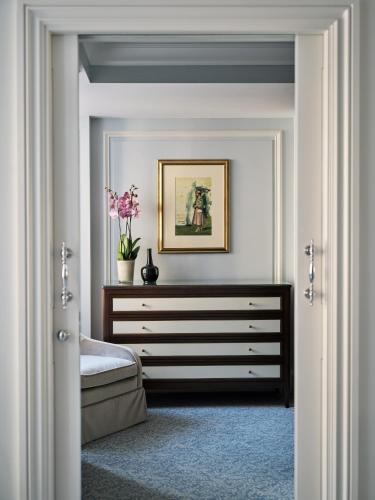 479170969 The Dorchester - Dorchester Collection