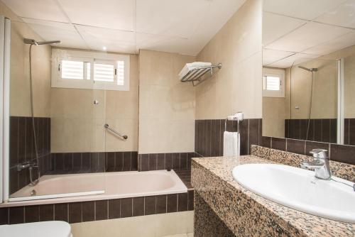 Apartamentos Torre Yago - main image