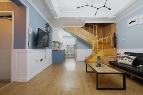 Suncheon Bay Healing Pension in Phường Dosa