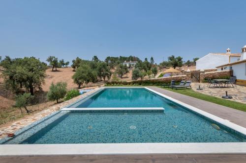Swimming pool, Casa do Forno (Vale Luis Neto-Retiro do Caldeirao) in Vale Da Rosa