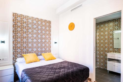 Classy Studio Apartment with Unique Design, Valencia (photo 9)