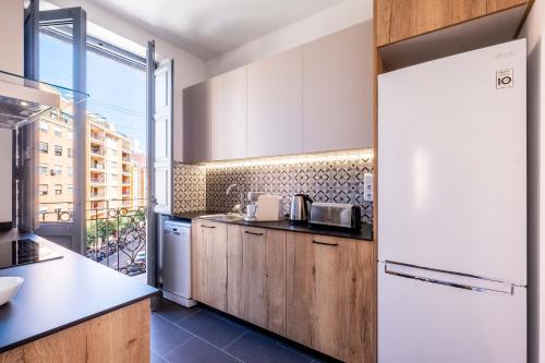 Well Lit and Creatively Designed Apartment, Valencia (photo 10)