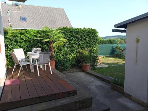 Kert, Apartmán U Zebry (Apartman U Zebry) in Bila Tremesna