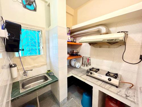 Classic 2BHK Serviced Apartment beside Jadavpur University