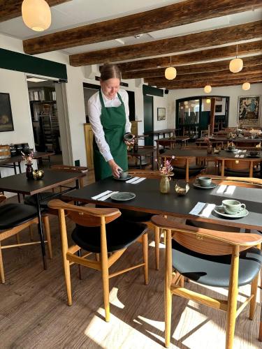 Steenbergs Hotel & Brasserie - image 10