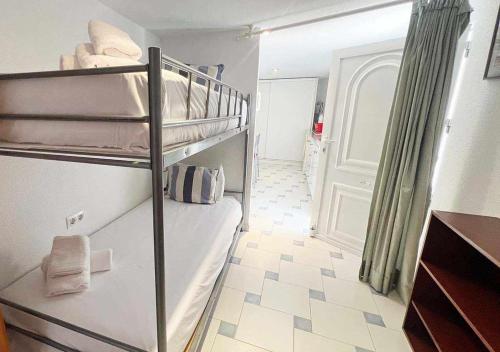 Three-Bedroom Villa image 10