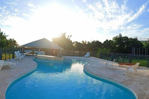 Maison mitoyenne F3 avec piscine partagée - Résidence Plaiz'Anse - Location saisonnière - Petite-Île