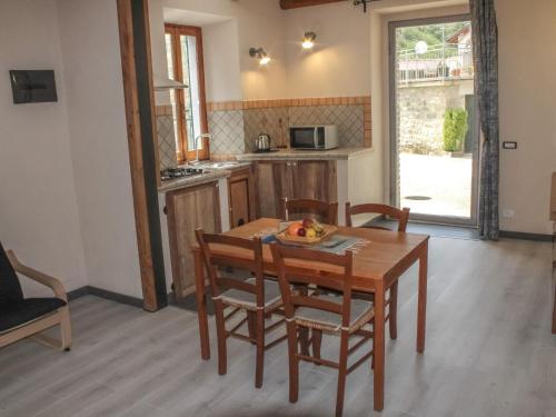 Konyha, Apartment in Casola near Torre di Casola in Casola in Lunigiana