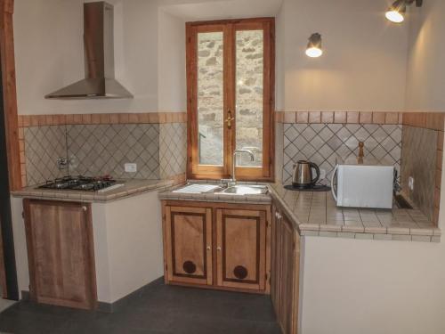  Apartment in Casola near Torre di Casola in Pugliano