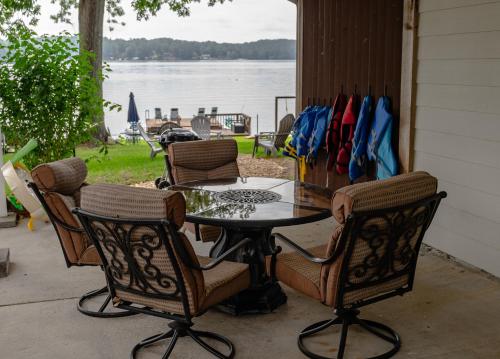 Lakefront Lodge with King Beds and Game Lounge