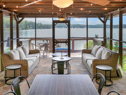 Lakefront Lodge with King Beds and Game Lounge