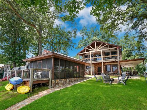 Lakefront Lodge with King Beds and Game Lounge