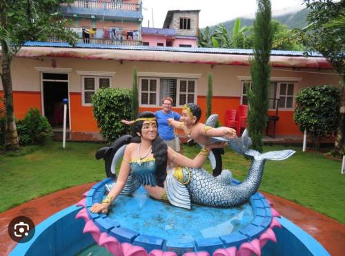 Kert, Hotel Benju in Dhampus