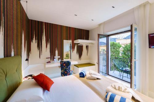 Gio Mar Green, Naples