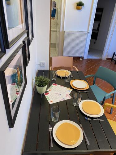 Birdie6 Room Type - Three-Bedroom Apartment
