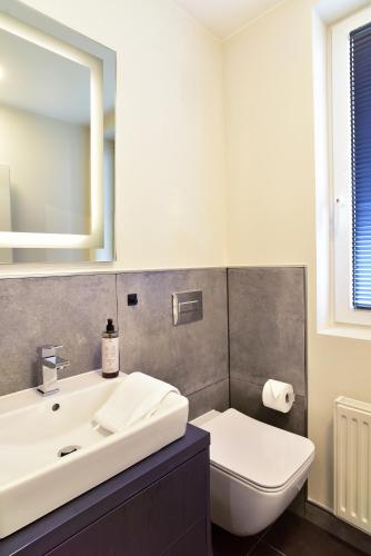 Apartment with Balcony image 1
