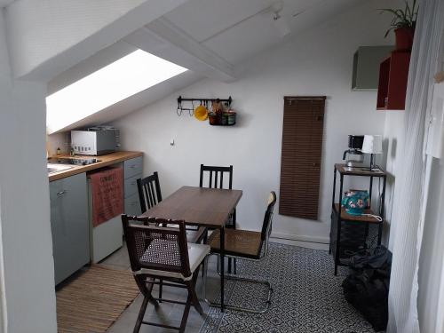 Cozy attic Clichy Levallois - image 5
