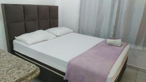1 double bed, 2 twin beds