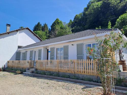 Gites Puy Mary et Puy Griou - Apartment - Saint-Cernin