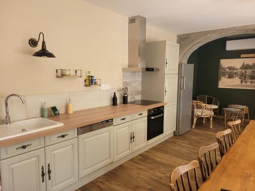 virtuve, GÎTE LE GEVOT (GITE LE GEVOT) in Ranchot
