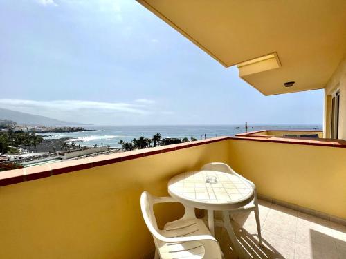 One bedroom with sea view, WiFi and pool in Puerto de la Cruz