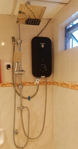 Budget Private Small room at Suria Kipark Damansara Apartment - Homestay with foldable mattress for 2 pax, Kitchen and Laundry, Kuala Lumpur (fotografie 3)