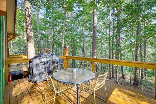Pet-Friendly Eureka Springs Rental with Private Deck in Eureka Springs, USA