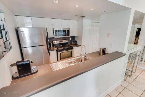 Casa Grande South Beach by American Vacation Living - image 9