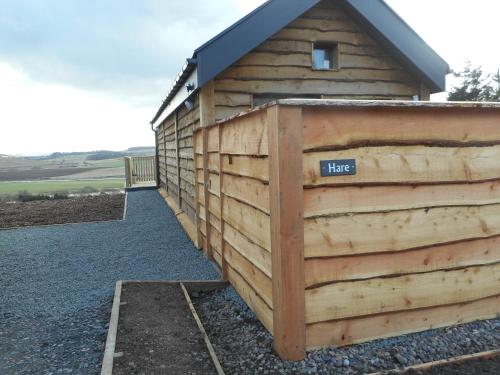 Hare Lodge with Hot Tub - Apartment - Cupar