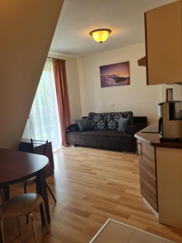 One-Bedroom Apartment with Mountain View image 3