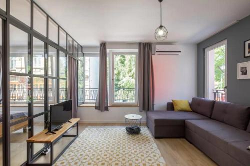 Industrial Look Apartment Top Centre + Free Parking, Sofia (Foto 9)