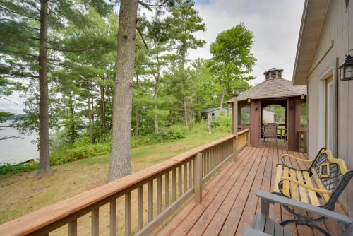 Lakefront Chetek Haven Dock, Screened Gazebo