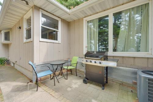 Lakefront Chetek Haven Dock, Screened Gazebo