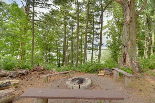 Lakefront Chetek Haven Dock, Screened Gazebo