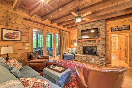 Hilltop Hideaway Cabin with Porch and Fire Pit! - Blowing Rock