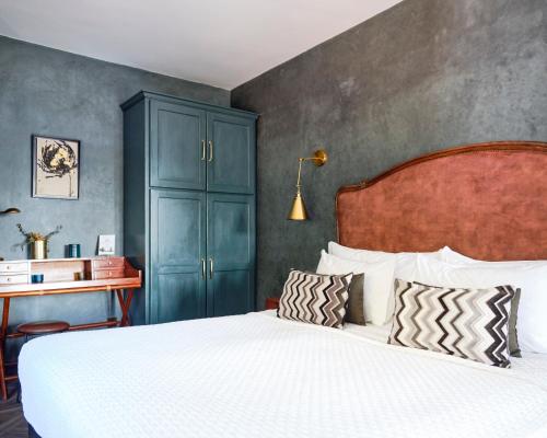 Kensington Suite image 4