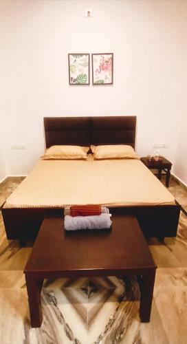 Zoeys Homestay - 1BHK with Free Breakfast