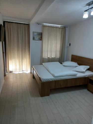 CAZARE Centrum in 阿爾傑什河畔庫爾泰亞