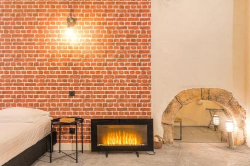 Industrial-style studio with bathtub, Vieux-Lyon, Lyon (fotografie 6)