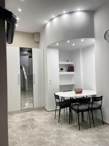 Stylish Loft Nicol in the Thessaloniki center -1fl