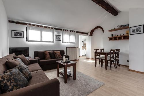 MilanRentals - Palazzi Apartment, Mediolan