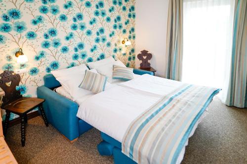 Suite with Balcony image 7