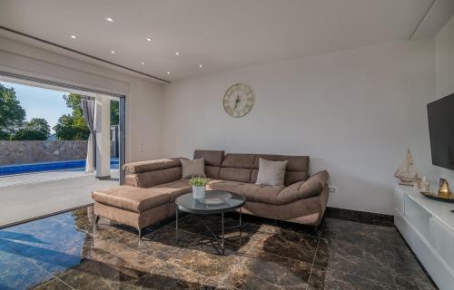 Apartment Aurora Island Krk Malinska in สเวติ อีแวน