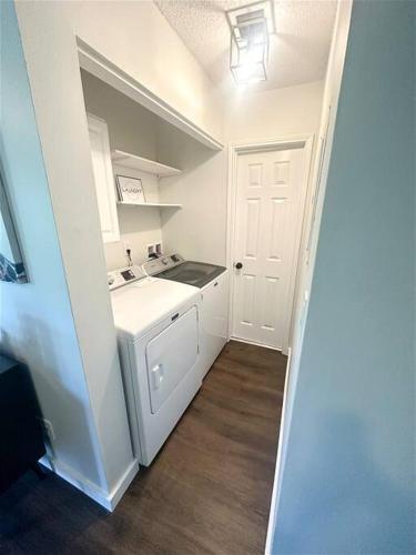 Modern Rocket City Condo -- 3 min to Mid-City in Huntsville, USA