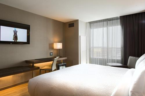 King Room with Balcony