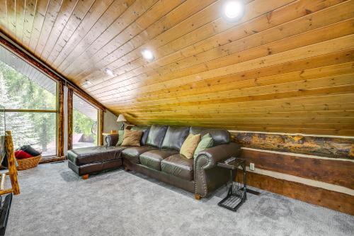 Weber River Cabin in Oakley w/ Private Hot Tub! in Kamasa (UT)
