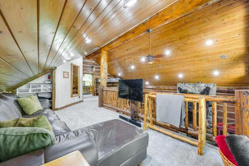 Weber River Cabin in Oakley w/ Private Hot Tub! in Kamasa (UT)