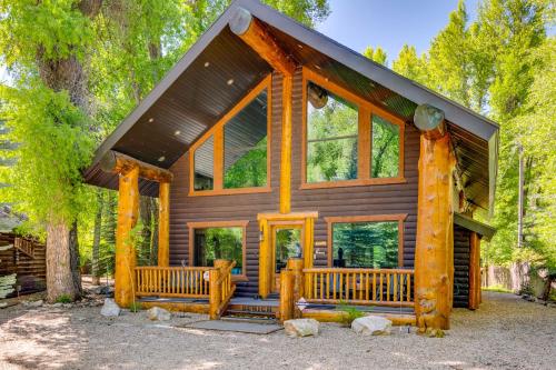 Weber River Cabin in Oakley w/ Private Hot Tub! in Kamasa (UT)